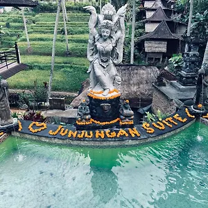 Junjungan 3*, Ubud Indonesia